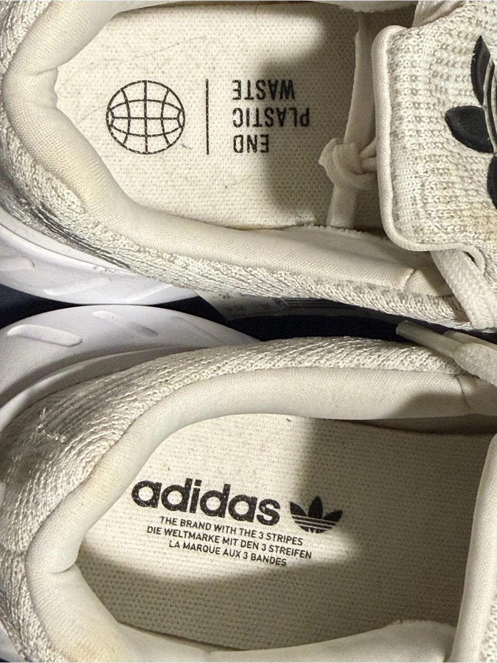 adidas unisex White Knit Casual Sneakers
